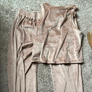 Velvet Lounge Set in Soft Beige